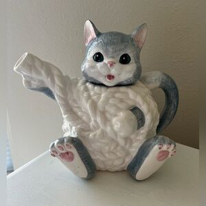 Enesco | John Penchoff | Kitten Teapot 1990 | Ball Of Yarn | Collectible
